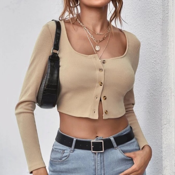SHEIN Tops - Long Sleeve Crop Top